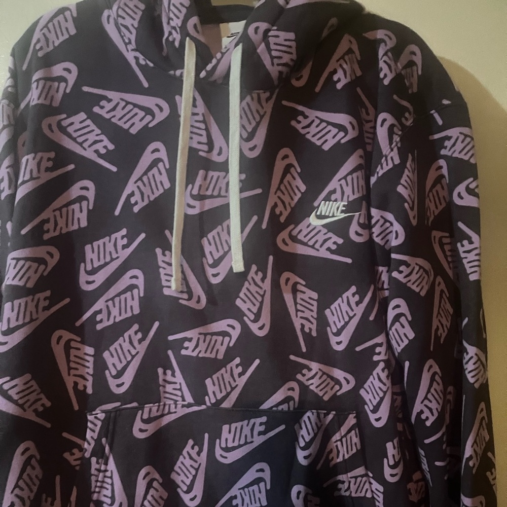 Nike hoodie SOLD